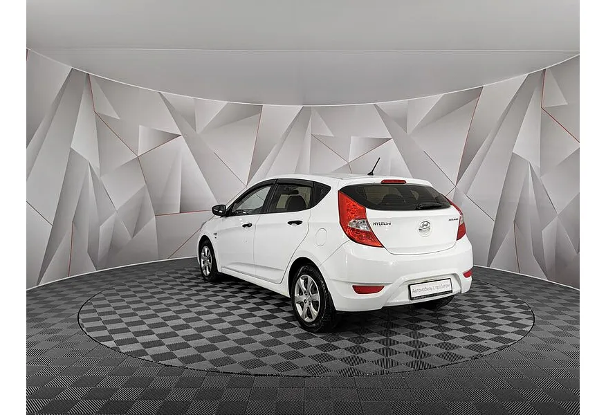 Hyundai Solaris 1.6 AT (123 л.с.) Active Белый в АВИЛОН. Слайд №4 Hyundai Solaris 1.6 AT (123 л.с.) Active Белый в АВИЛОН. Слайд №4