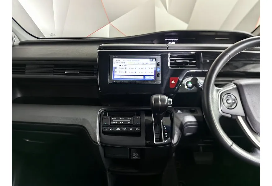 Honda Stepwgn 1.5 CVT 4WD (150 л.с.) Белый в АВИЛОН. Слайд №14