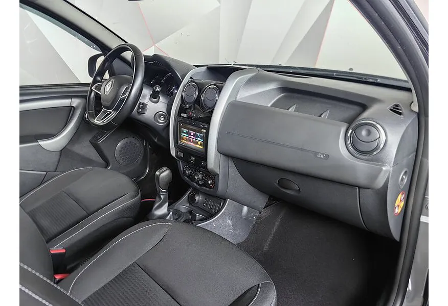 Renault Duster 2.0 AT 4x4 (143 л.с.) Серый в АВИЛОН. Слайд №11