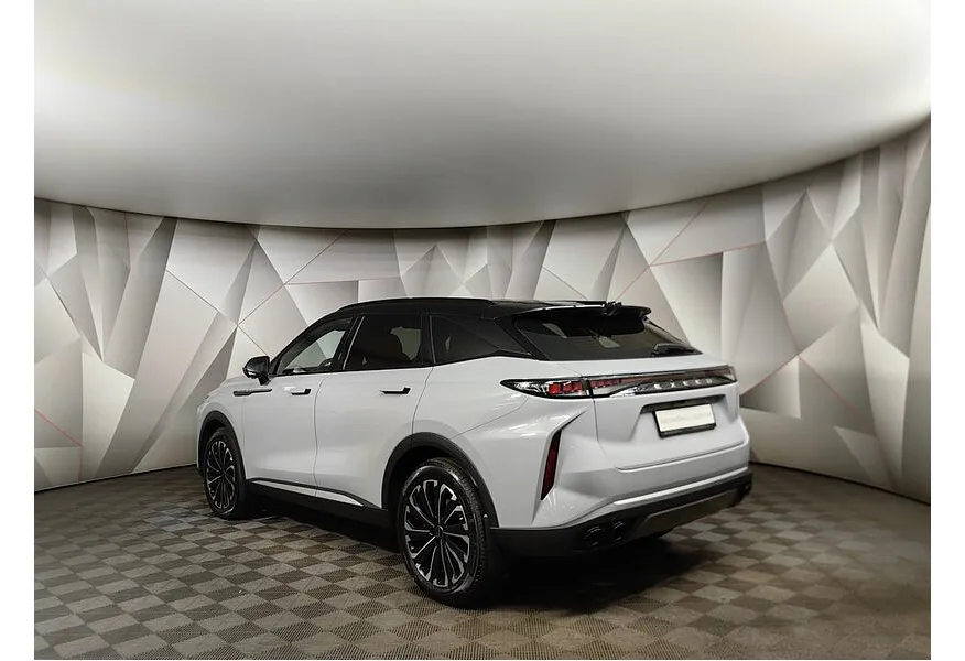 EXEED RX 2.0T DCT 4WD (249 л.с.) Platinum Серый в АВИЛОН. Слайд №4