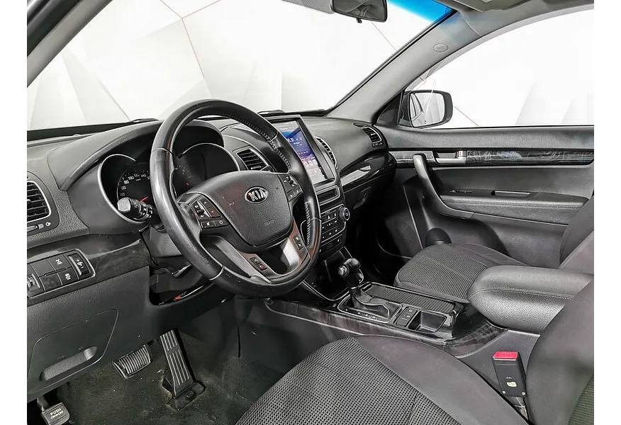 Kia Sorento 2.4 AT 4WD (175 л.с.) Luxe Серый в АВИЛОН. Слайд №19