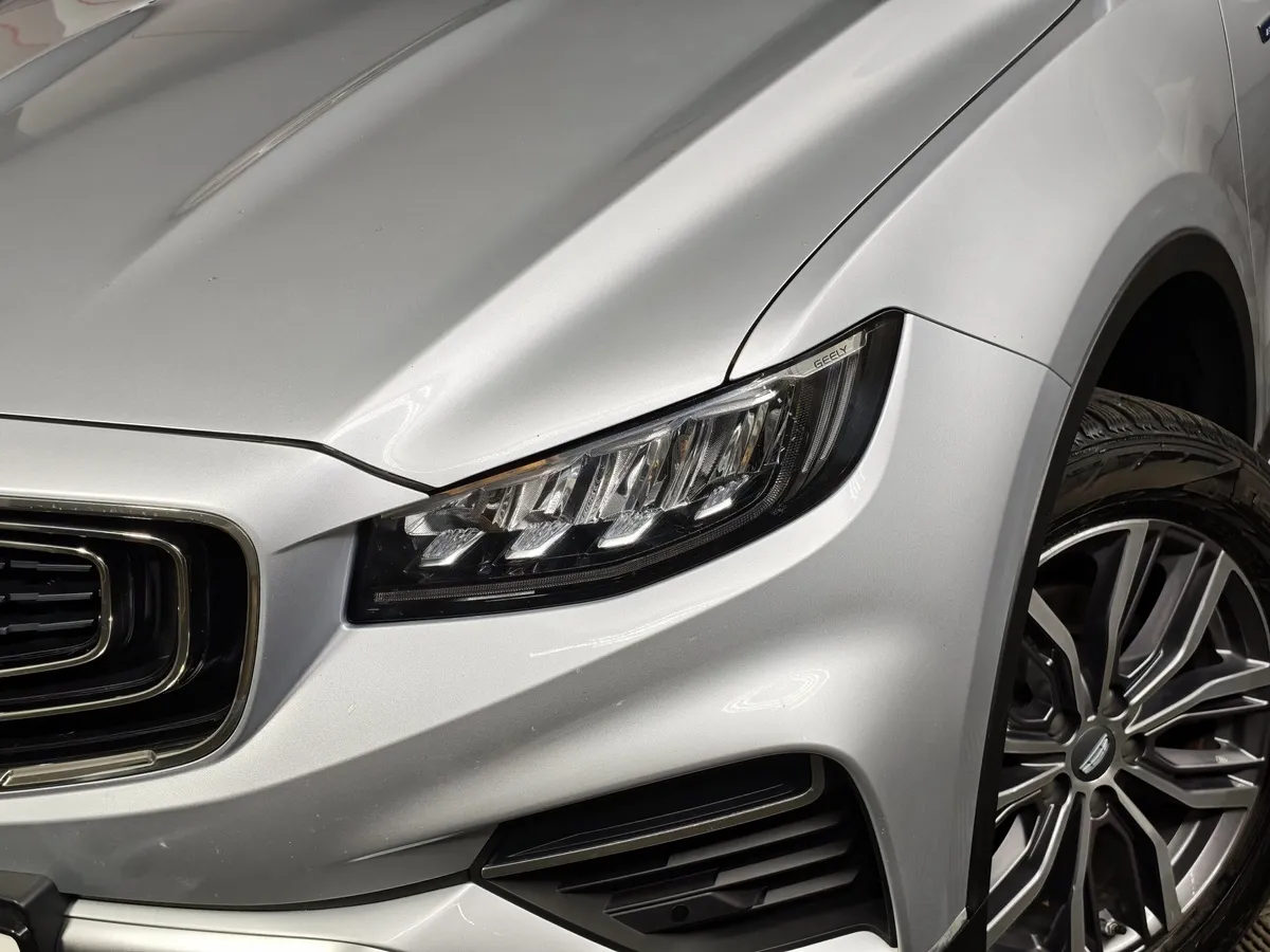 Geely Atlas Pro 1.5T 7DCT AWD (177 л.с.) Flagship Серый в АВИЛОН. Слайд №10