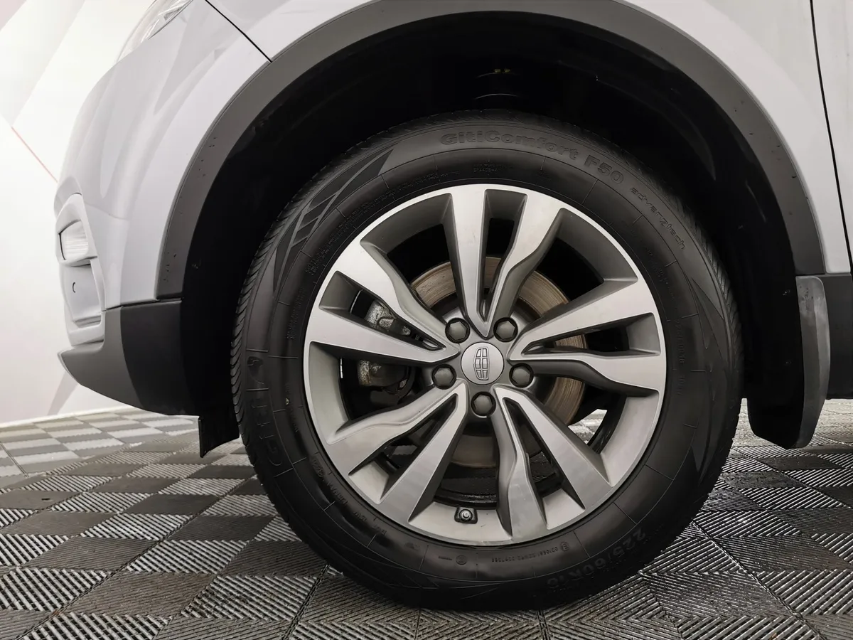 Geely Atlas 2.4 AT AWD (148 л.с.) Серый в АВИЛОН. Слайд №9