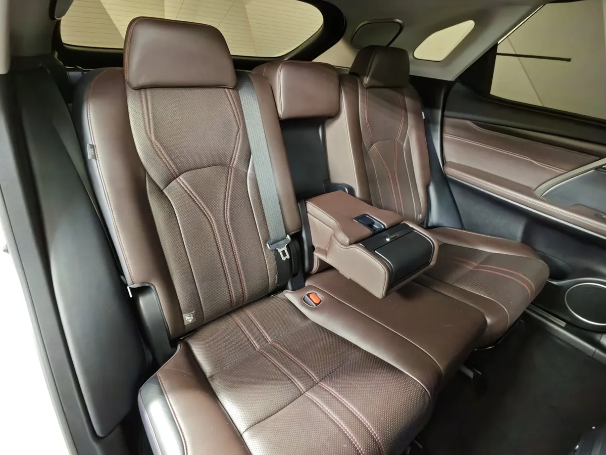 Lexus RX 350 AT AWD (300 л.с.) Exclusive Белый в АВИЛОН. Слайд №17