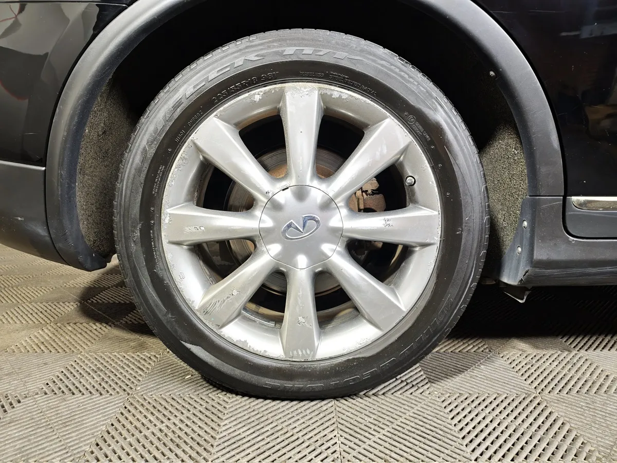 Infiniti QX50 2.5 AT AWD (222 л.с.) Черный в АВИЛОН. Слайд №9