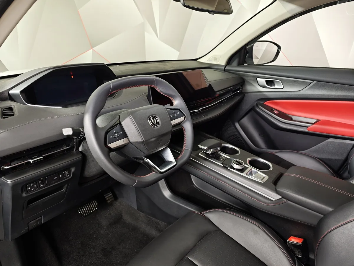Changan UNI-S 1.5T 7DCT 2WD (181 л.с.) Tech Plus Белый в АВИЛОН. Слайд №19