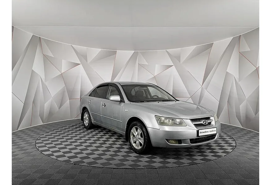 Hyundai Sonata 2.0 MT (144 л.с.) Серебристый в АВИЛОН. Слайд №3