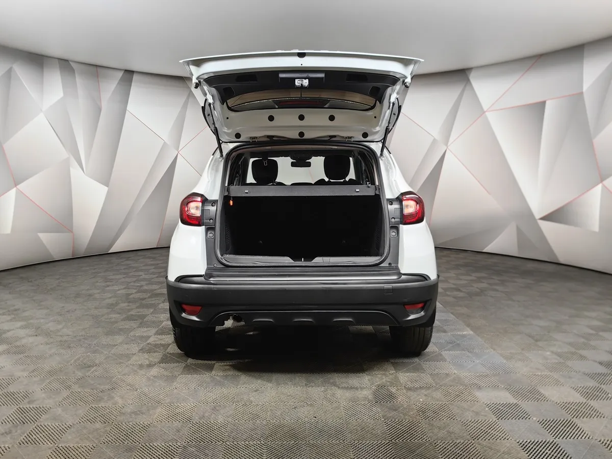 Renault Kaptur 1.6 MT (114 л.с.) Белый в АВИЛОН. Слайд №12