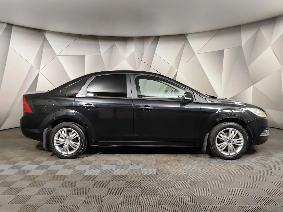 Ford Focus 1.8 MT (125 л.с.) Trend Черный в АВИЛОН. Слайд №6