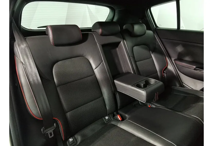 АВИЛОН - Kia Sportage 2.4 AT 4WD (184 л.с.) GT Line Серебристый - slide 12