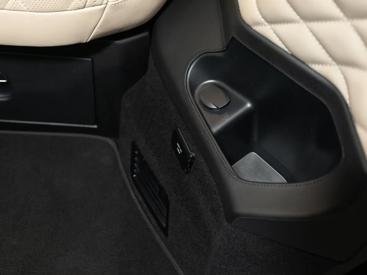 Mercedes-Benz V-Класс V 250 d AT L2 4x4 (190 л.с.) Exclusive Черный в АВИЛОН. Слайд №30