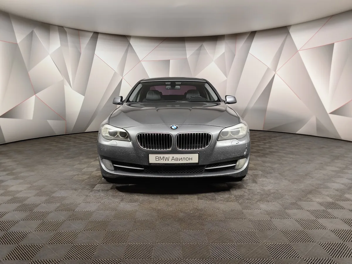 BMW 5 серия 528i AT (258 л.с.) Серый в АВИЛОН. Слайд №3