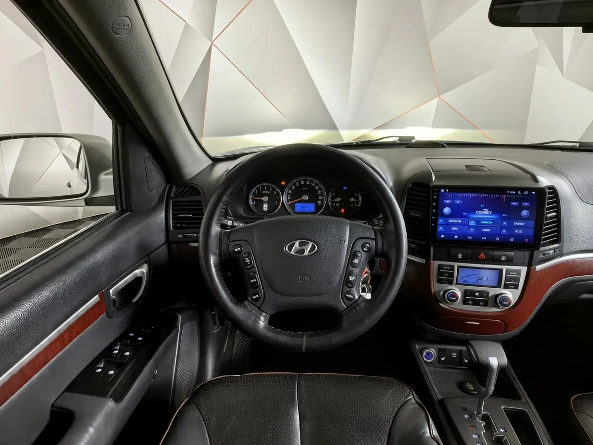 Hyundai Santa Fe 2.7 AT (188 л.с.) Серебристый в АВИЛОН. Слайд №19