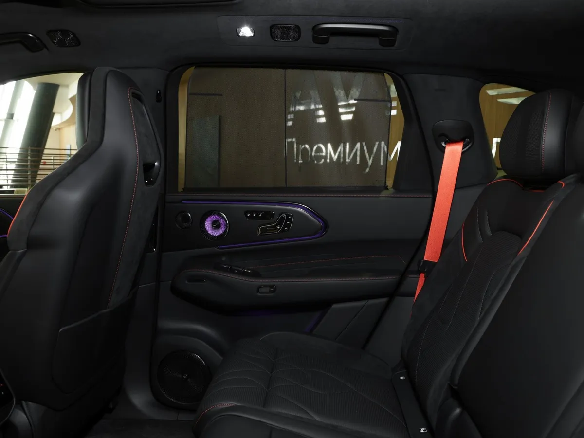 Zeekr 8X Dawn 2.0h AT 4WD (1401 л.с.) Yao Ying Черный в АВИЛОН. Слайд №10