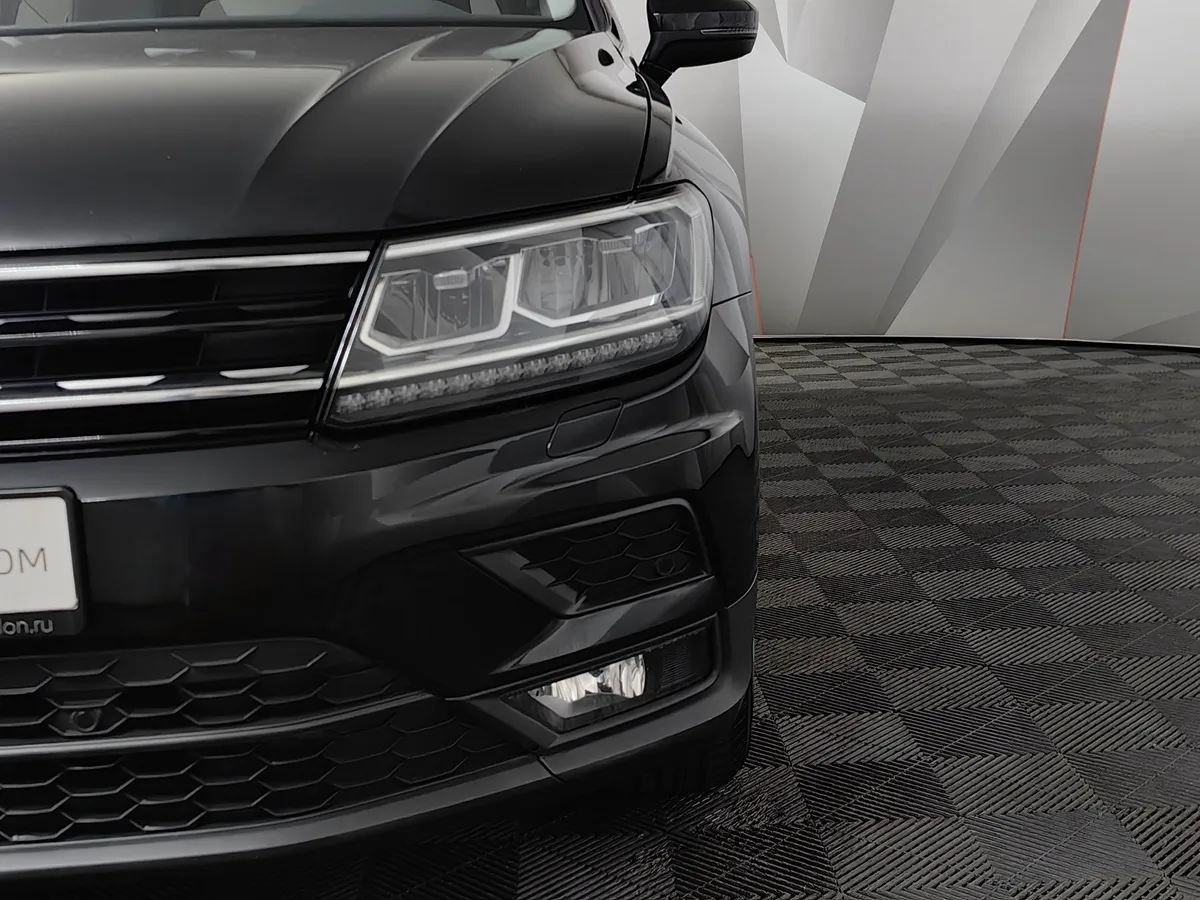 Volkswagen Tiguan 1.4 TSI BlueMotion DSG (150 л.с.) Comfortline Черный в АВИЛОН. Слайд №10