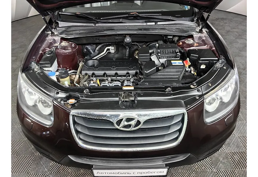 Hyundai Santa Fe 2.4 AT 4WD (174 л.с.) Красный в АВИЛОН. Слайд №11