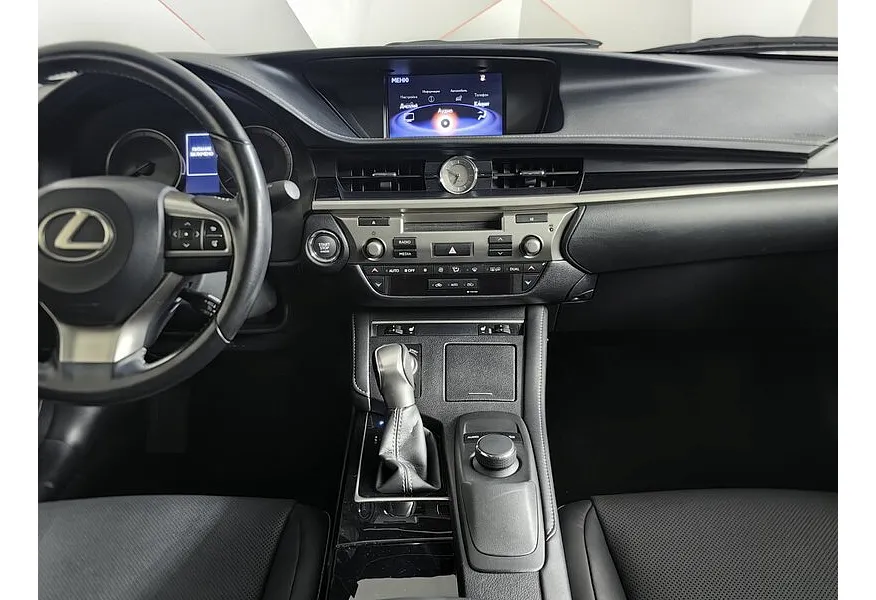 Lexus ES 200 AT (150 л.с.) Белый в АВИЛОН. Слайд №14