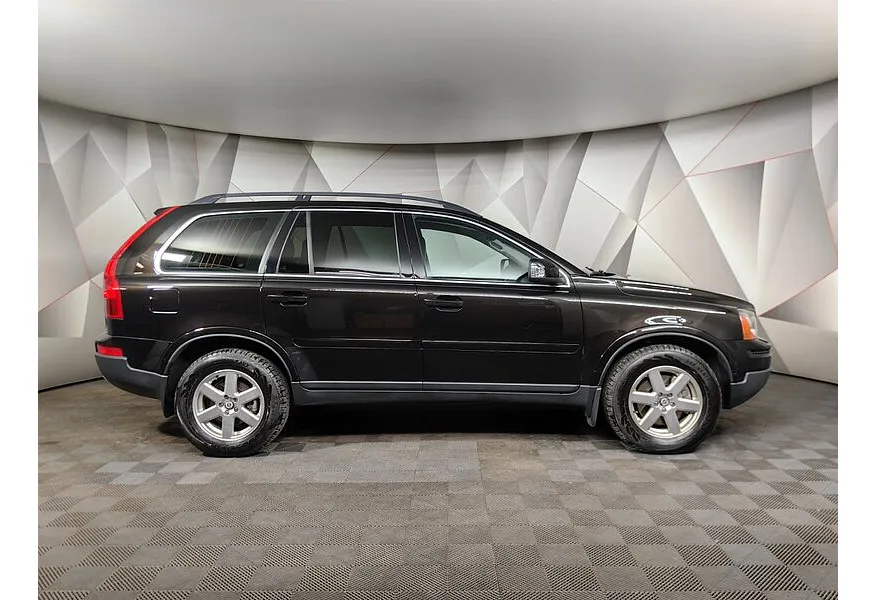Volvo XC90 2.4 D5 Geartronic AWD (5 мест) (185 л.с.) Черный в АВИЛОН. Слайд №6