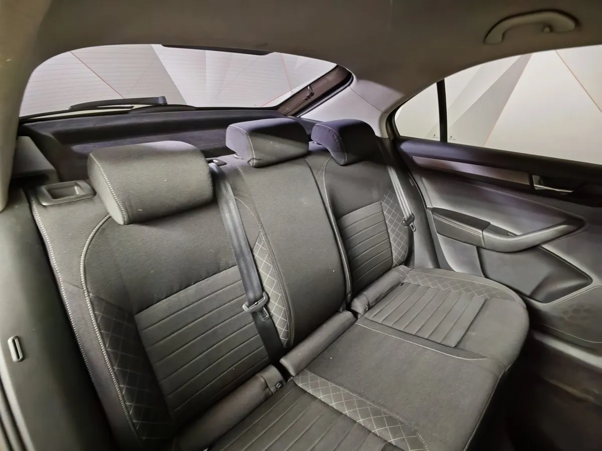 Skoda Rapid 1.6 AT (110 л.с.) Active Коричневый в АВИЛОН. Слайд №17