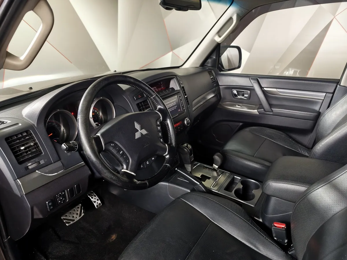 Mitsubishi Pajero 3.0 AT AWD (178 л.с.) Коричневый в АВИЛОН. Слайд №19