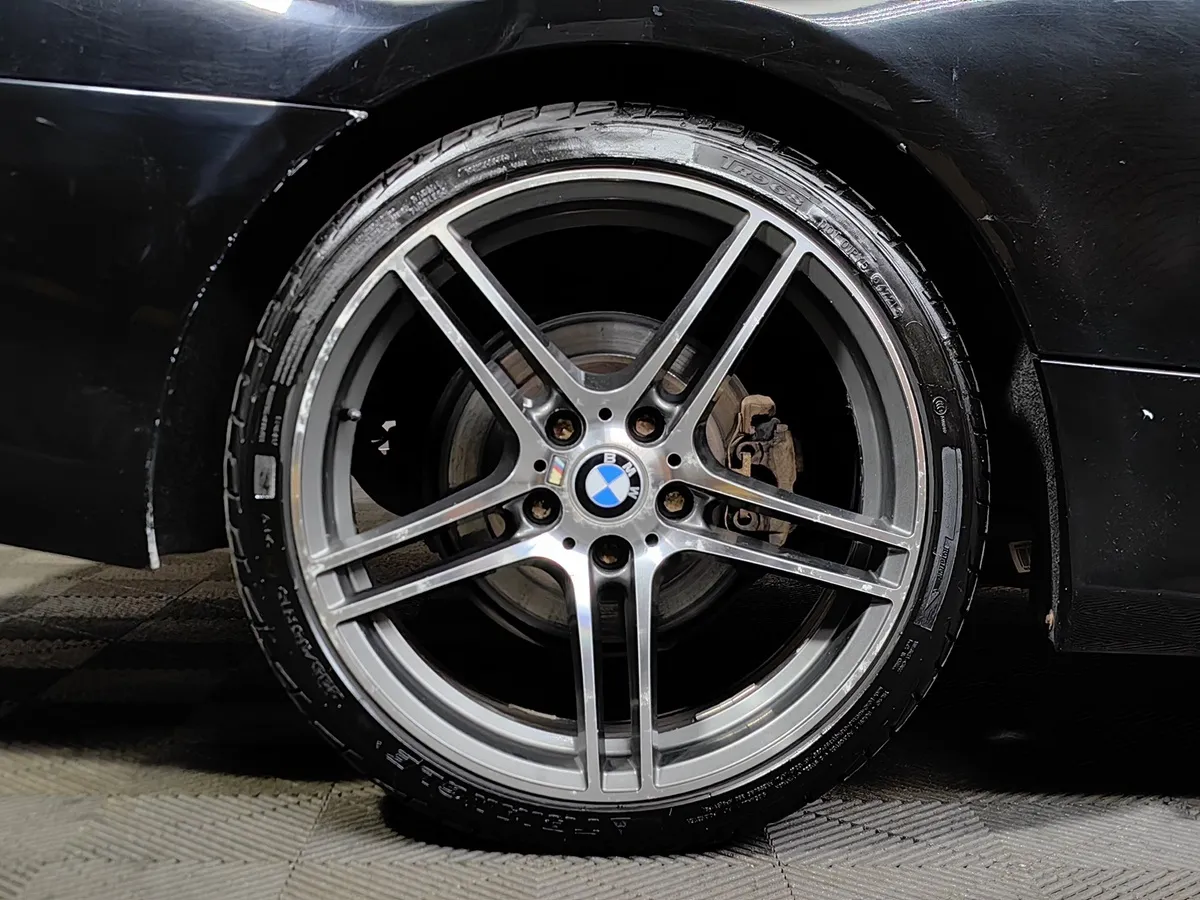 BMW 3 серия 320i AT (156 л.с.) Черный в АВИЛОН. Слайд №7
