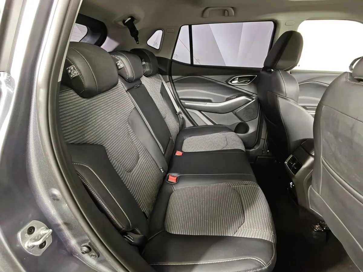 Москвич 3 1.5 CVT (150 л.с.) Standart Серый в АВИЛОН. Слайд №15