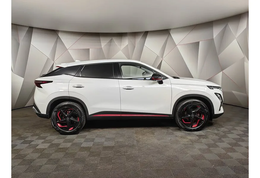 Omoda C5 1.5T CVT (147 л.с.) Ultimate Белый в АВИЛОН. Слайд №6