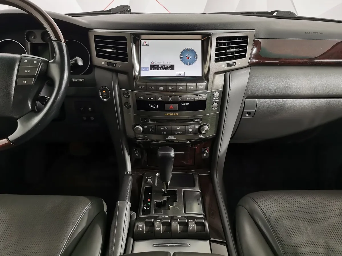 Lexus LX 570 AT (383 л.с.) Premium Черный в АВИЛОН. Слайд №14