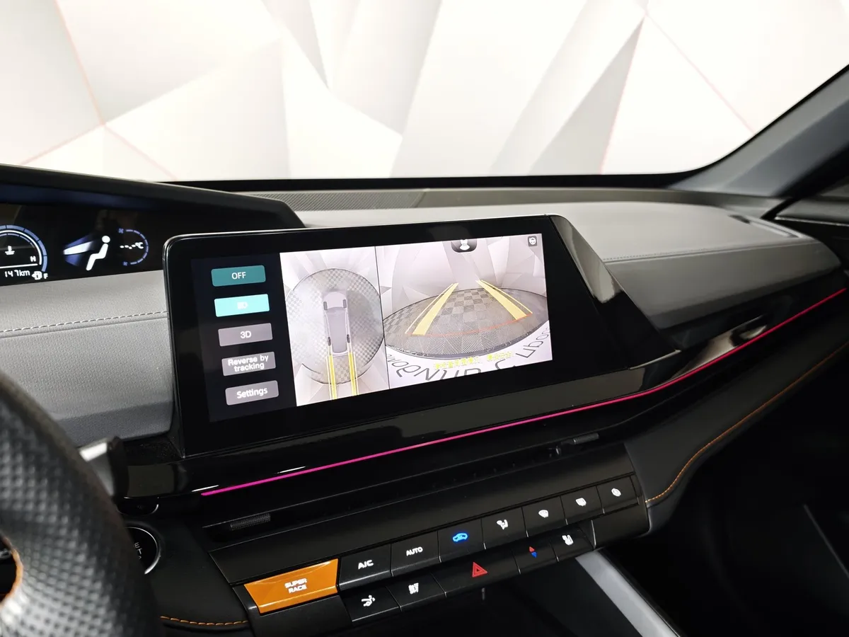 Changan UNI-V 1.5 AMT (181 л.с.) DLX Белый в АВИЛОН. Слайд №22