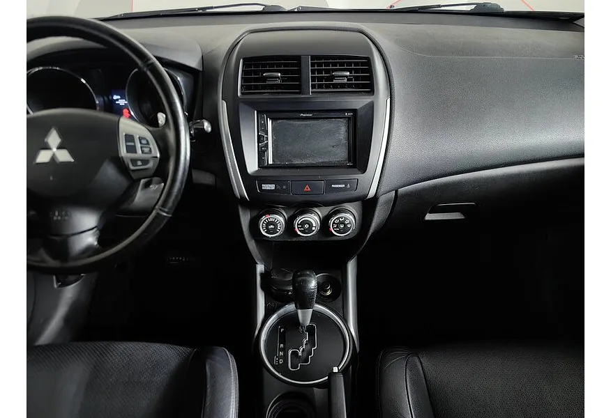 Mitsubishi ASX 1.8 CVT 2WD (140 л.с.) Серебристый в АВИЛОН. Слайд №15