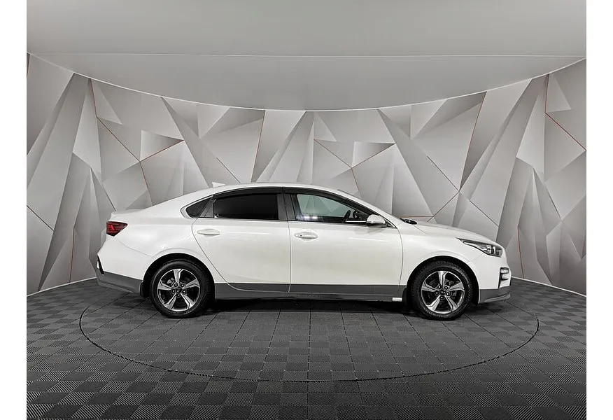 Kia Cerato 1.6 MPI AT (128 л.с.) Prestige Белый в АВИЛОН. Слайд №6