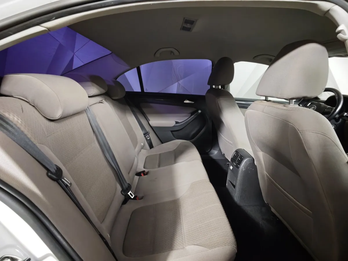 Volkswagen Jetta 1.4 TSI DSG (122 л.с.) Comfortline Белый в АВИЛОН. Слайд №14