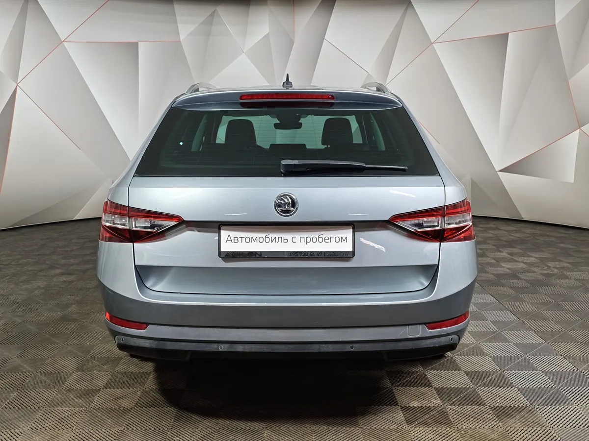 Skoda Superb 1.8 TSI DSG (180 л.с.) Серый в АВИЛОН. Слайд №8