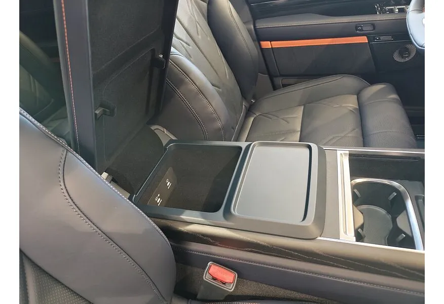 Zeekr 9X 2.0h AT 4WD (1177 л.с.) Black Черный в АВИЛОН. Слайд №22