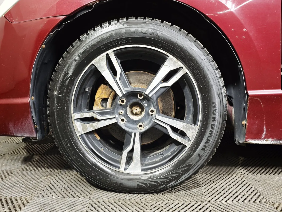 Honda Civic 1.8 AT (140 л.с.) Красный в АВИЛОН. Слайд №9