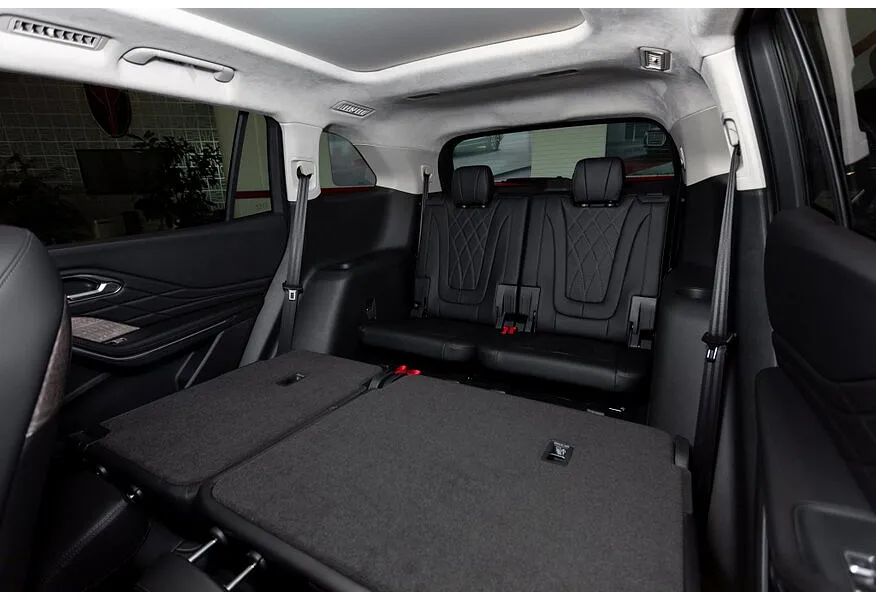 Hongqi HS7 2.0T 8AT 4WD (245 л.с.) Deluxe Коричневый в АВИЛОН. Слайд №12