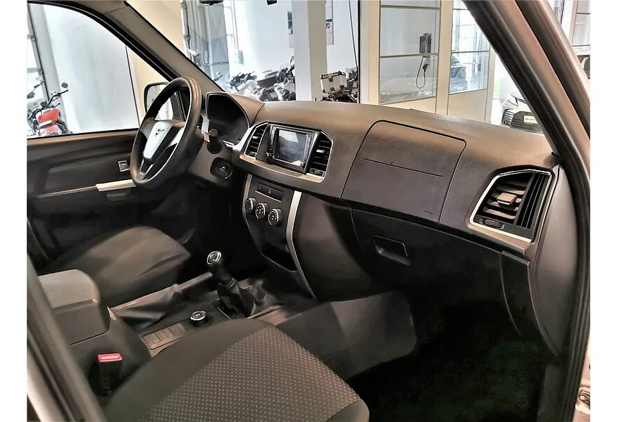 УАЗ Patriot 2.7 MT (135 л.с.) Серебристый в АВИЛОН. Слайд №13