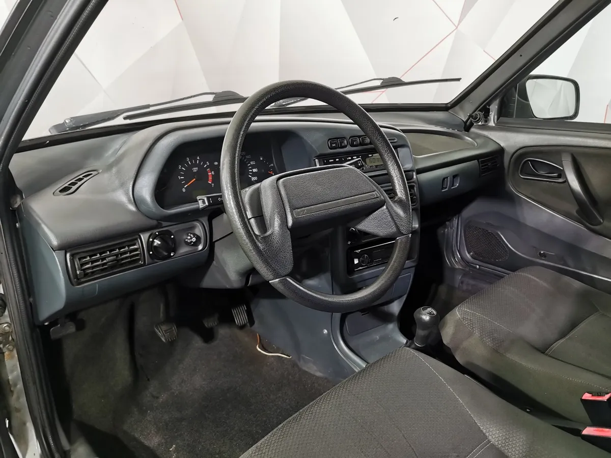 ВАЗ (Lada) 2114 1.6 MT 8 кл (Евро-4) (81 л.с.) Серый в АВИЛОН. Слайд №17