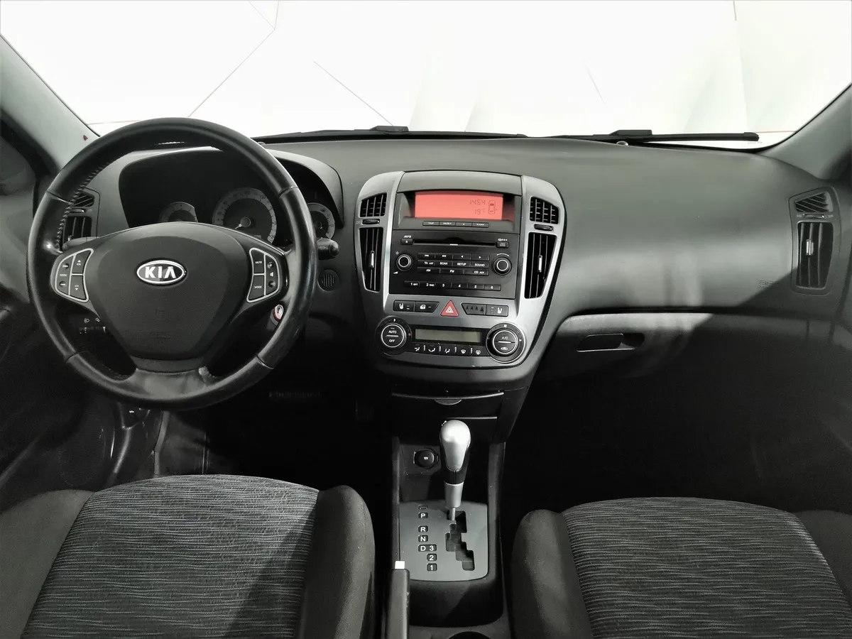 Kia Ceed 1.6 AT (122 л.с.) Белый в АВИЛОН. Слайд №13