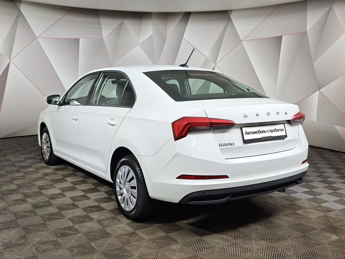 Skoda Rapid 1.6 AT (110 л.с.) Белый в АВИЛОН. Слайд №4