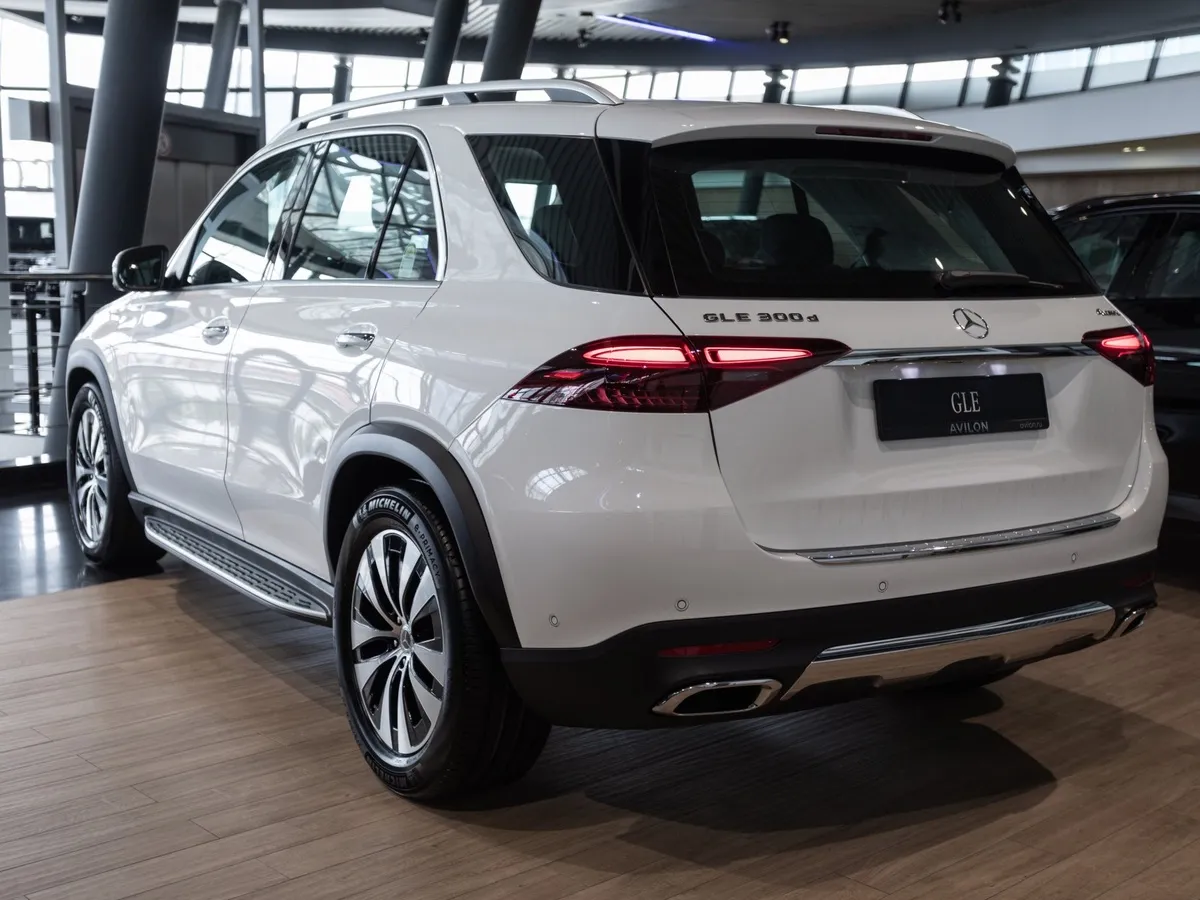 Mercedes-Benz GLE 300d 4MATIC 9G-TRONIC (269 л.с.) Белый в АВИЛОН. Слайд №5