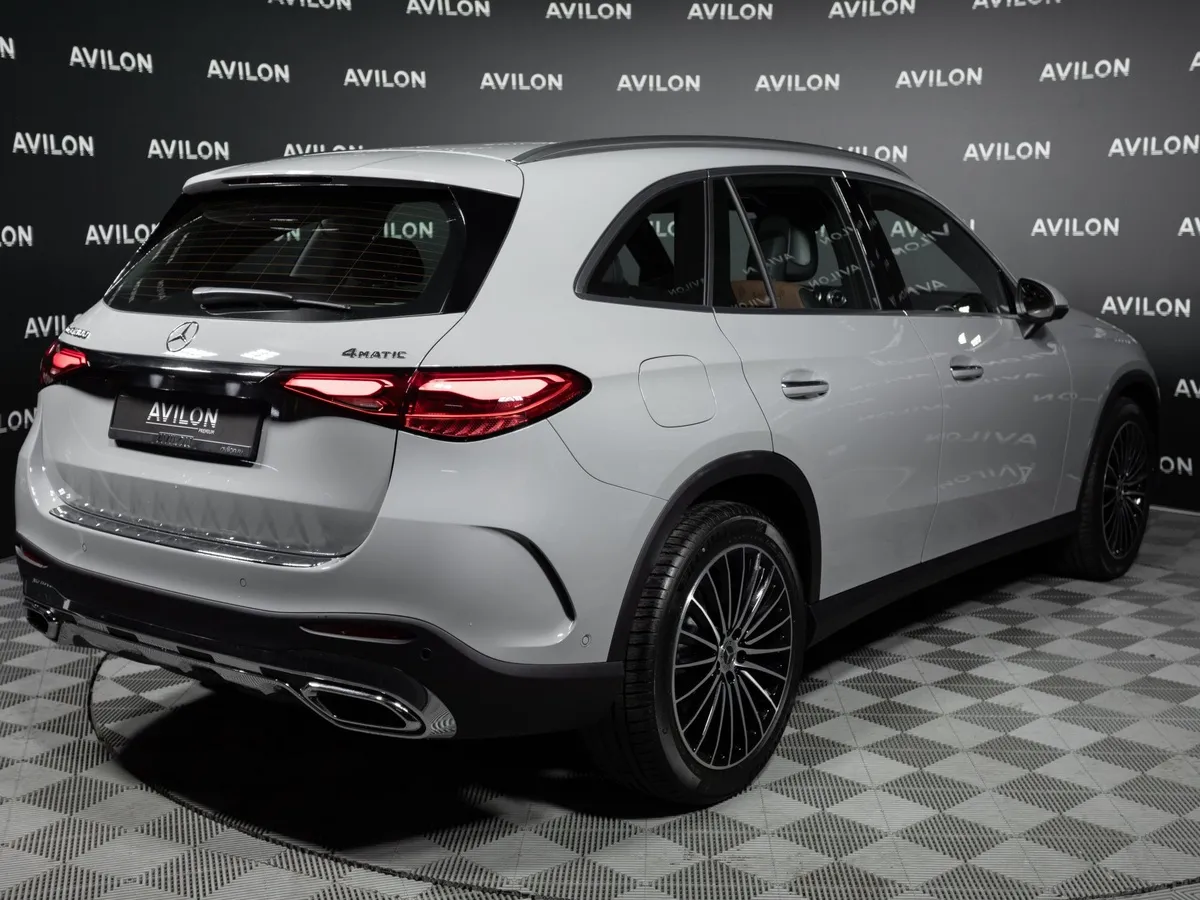 Mercedes-Benz GLC 300 4MATIC 9G-TRONIC (258 л.с.) Серый в АВИЛОН. Слайд №5