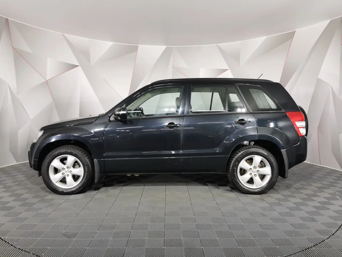 Suzuki Grand Vitara 2.4 AT (169 л.с.) Черный в АВИЛОН. Слайд №5