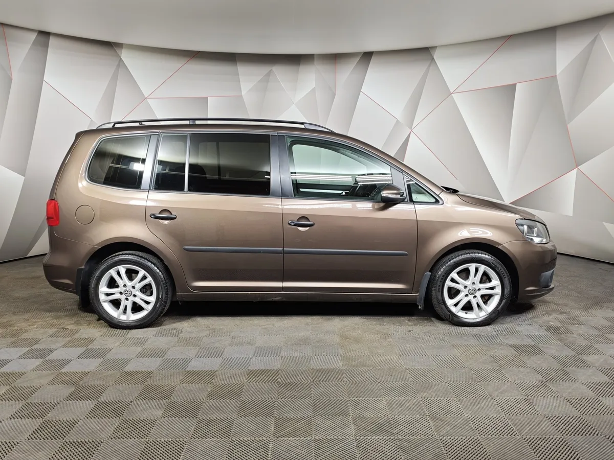 Volkswagen Touran 1.4 TSI MT (140 л.с.) Highline Коричневый в АВИЛОН. Слайд №6