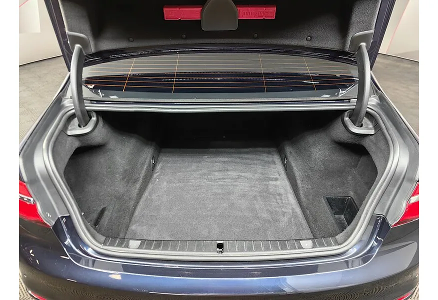 BMW 7 серия 750Li xDrive AT (450 л.с.) Pure Excellence Синий в АВИЛОН. Слайд №14