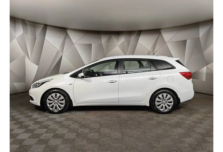 Kia Ceed 1.6 MT (129 л.с.) Comfort Белый в АВИЛОН. Слайд №5