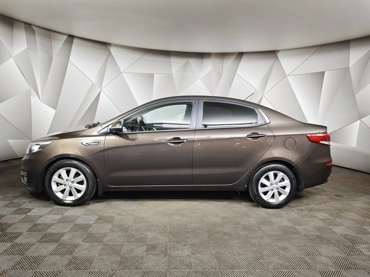 Kia Rio 1.6 AT (123 л.с.) Prestige Коричневый в АВИЛОН. Слайд №5