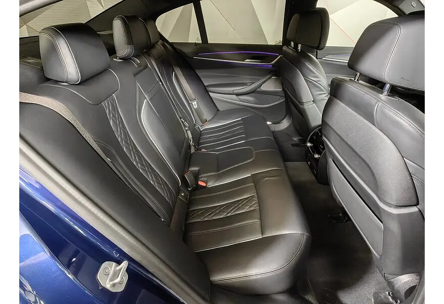 BMW 5 серия 530d xDrive Steptronic (249 л.с.) M Sport Plus Синий в АВИЛОН. Слайд №14