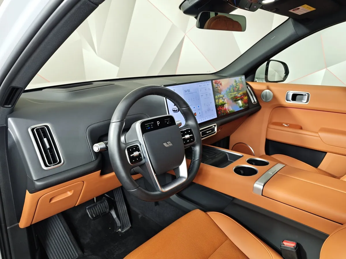 Li Auto L7 1.5 AT 4WD (449 л.с.) Pro Белый в АВИЛОН. Слайд №18