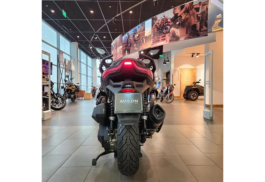 АВИЛОН - VOGE SR4 Max 350 см³ (28 л.с.) (28) 350 Черный - slide 5